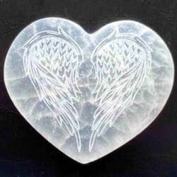 Selenit hjerte plade med engle vinger