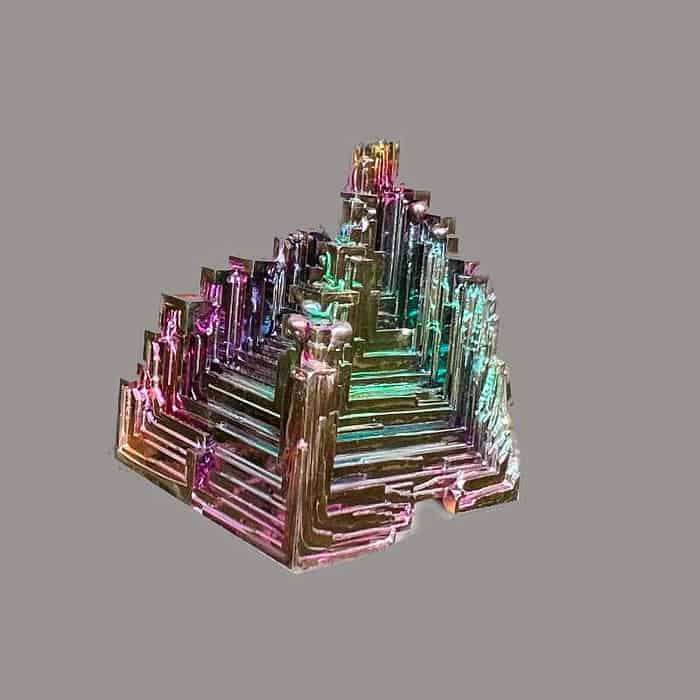 Regnbue Bismuth krystal 54 gr 3,9 cm