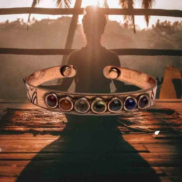 Magnetisk kobberarmbånd med 7 chakra sten