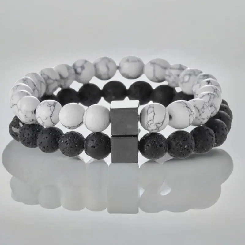 Par Armbånd med Hvid Howlit, Lava og Hæmatit